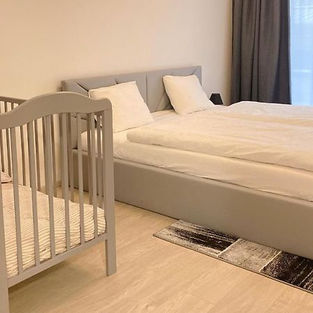 Tran Chien Apartment With Free Private Parking Praag Buitenkant foto