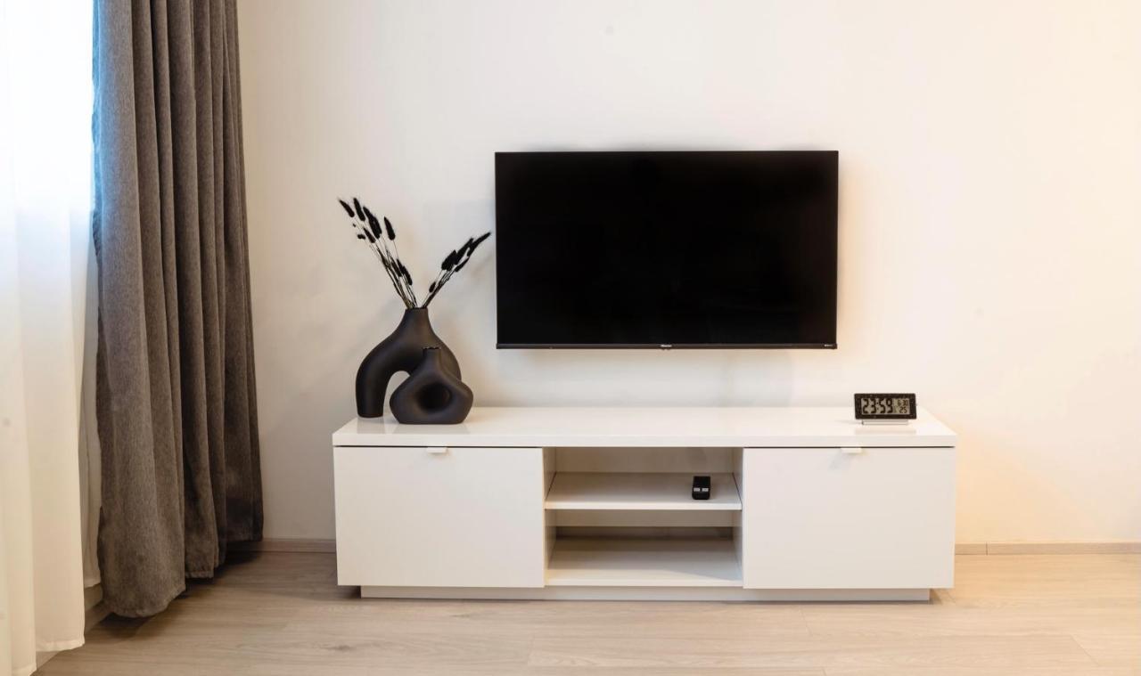 Tran Chien Apartment With Free Private Parking Praag Buitenkant foto