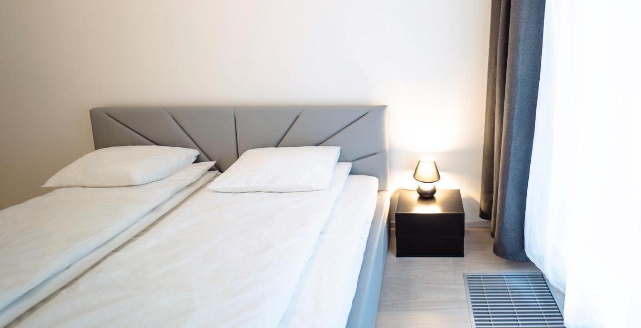Tran Chien Apartment With Free Private Parking Praag Buitenkant foto
